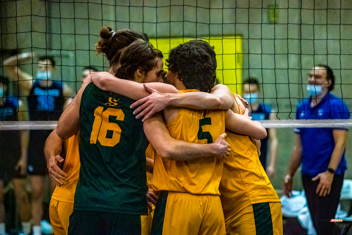 Zachary HOLLANDS - Guillaume RIVEST -  Université de Montréal - Université de Sherbrooke - Volleyball - Université de Sherbrooke (3) vs Université de Montréal (1) - Final 1 2022 (#VertOrVsCarabinsFinal1M) Photo by:  | Siuxy Sports 2022-03-19