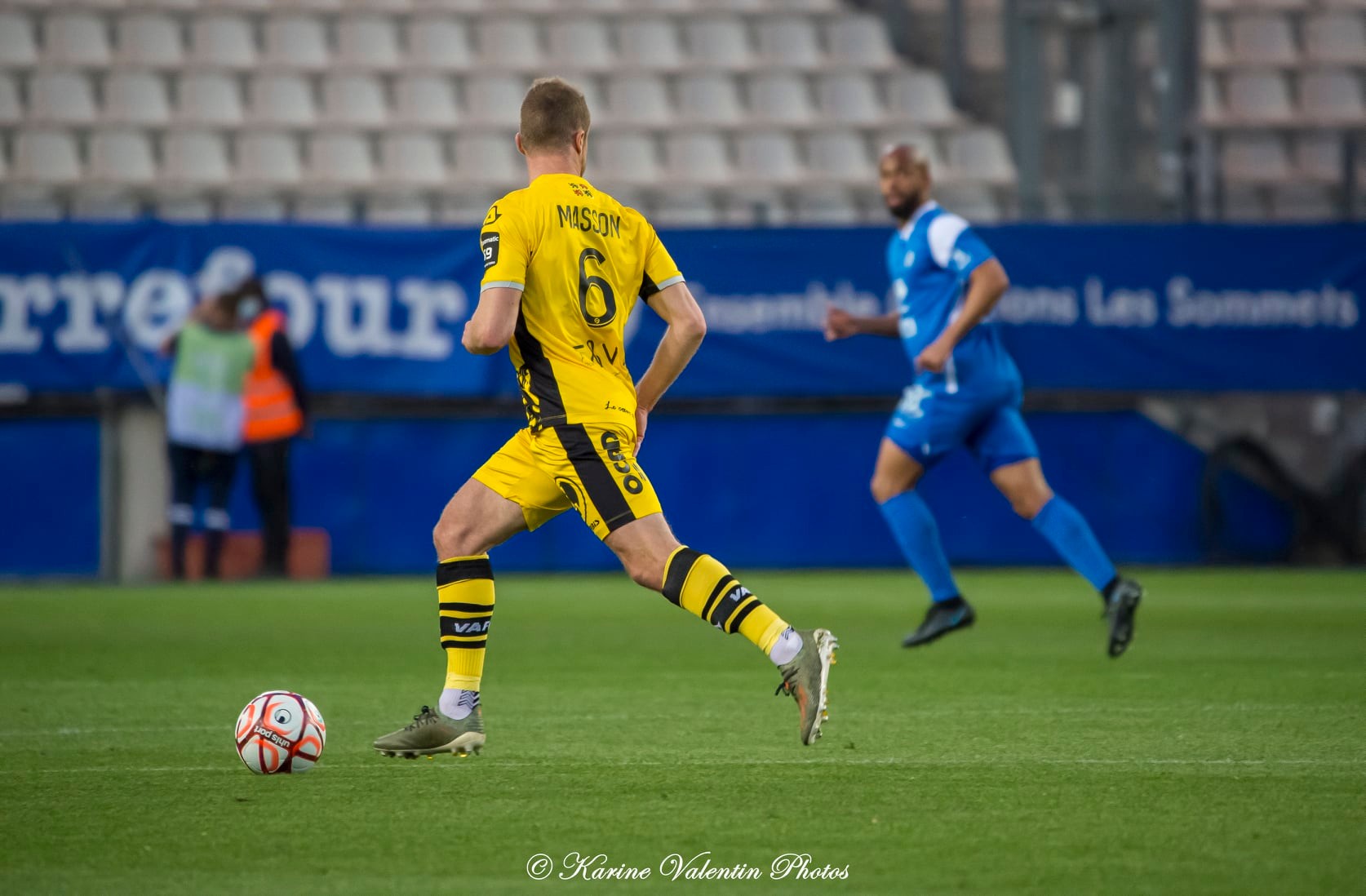  Grenoble Foot 38 - Valenciennes FC - Soccer - Grenoble (3) vs (0) Valenciennes (#GF38vsValenciennes2022) Photo by: Karine Valentin | Siuxy Sports 2022-04-19