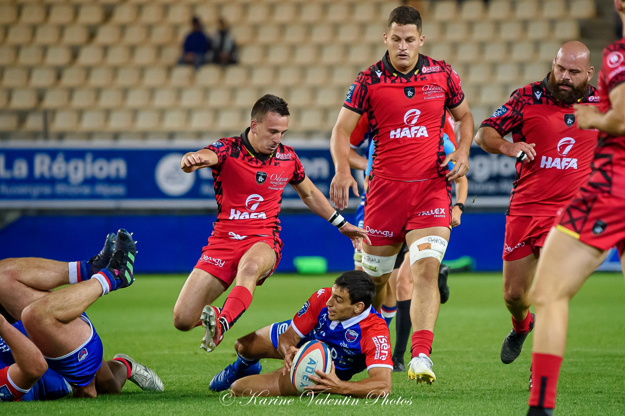 Felipe EZCURRA - Julien RUAUD -  FC Grenoble Rugby - Rouen Normandie Rugby - Rugby - FC Grenoble (20) vs (6) Rouen (#FCGvsRouen2022ReelA) Photo by: Karine Valentin | Siuxy Sports 2022-09-16