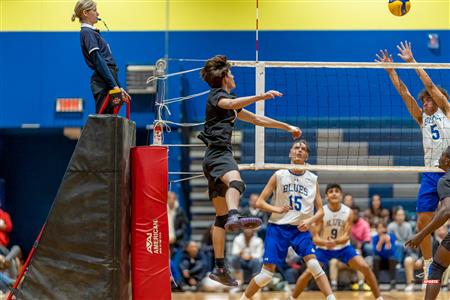 RSEQ - VOLLEYBALL C M D2 SUD-OUEST - TOURNOI 4 - SECTION A - Aigles (2) VS (1) Blues