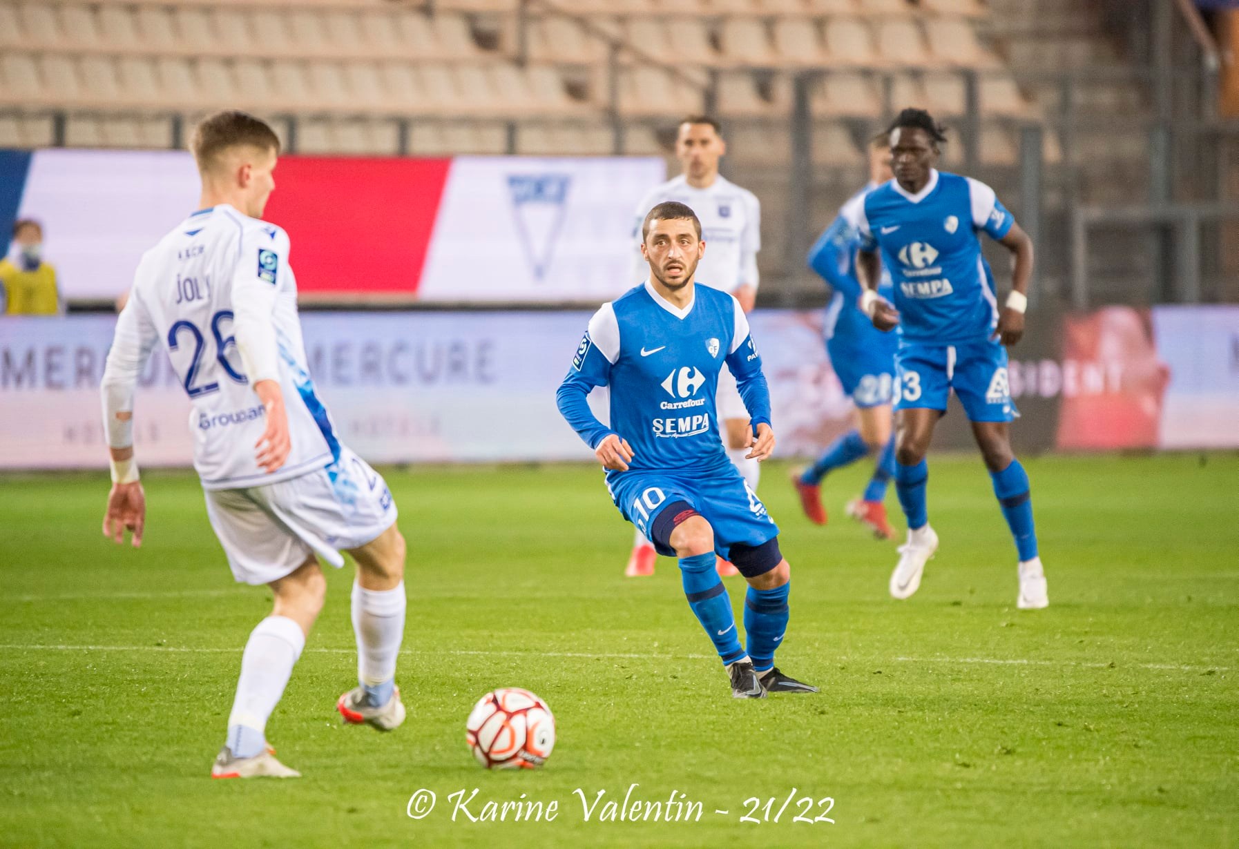 Florian MICHEL -  Grenoble Foot 38 - AJ Auxerre - Soccer - GF38 vs AJ Auxerre  (#GF38vsAJAuxerre2022jan) Photo by: Karine Valentin | Siuxy Sports 2022-01-08