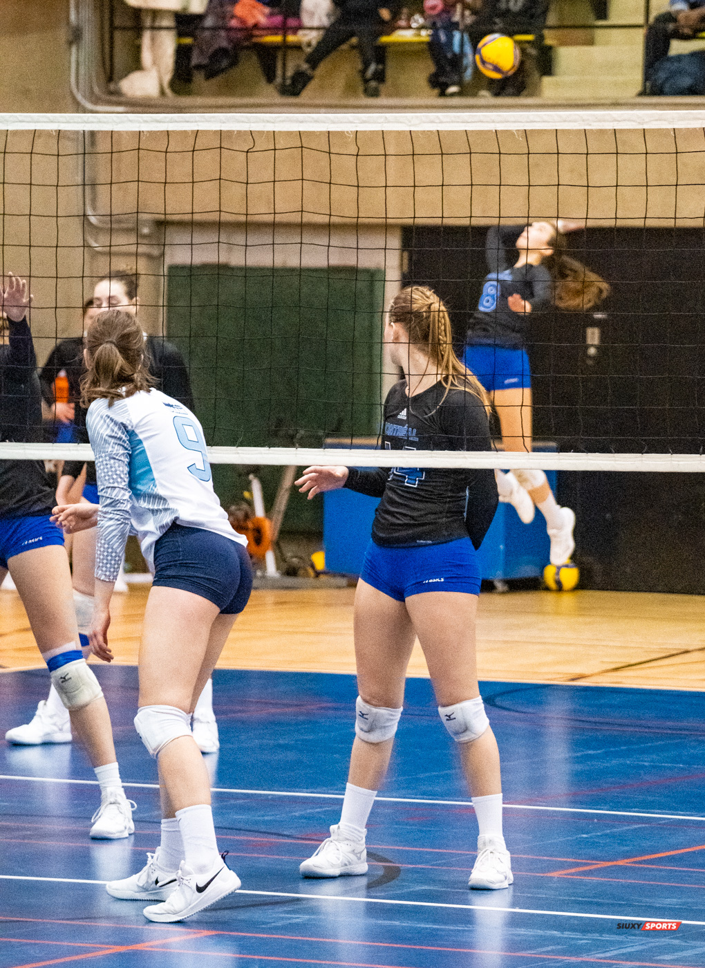 Karine OUELLETTE -  Université de Montréal - Université du Québec à Montréal - Volleyball - Université de Montréal vs Université du Québec à Montréal - Volleyball Fém (#CrbnsVsCtdns2022VollF) Photo by:  | Siuxy Sports 2022-02-26
