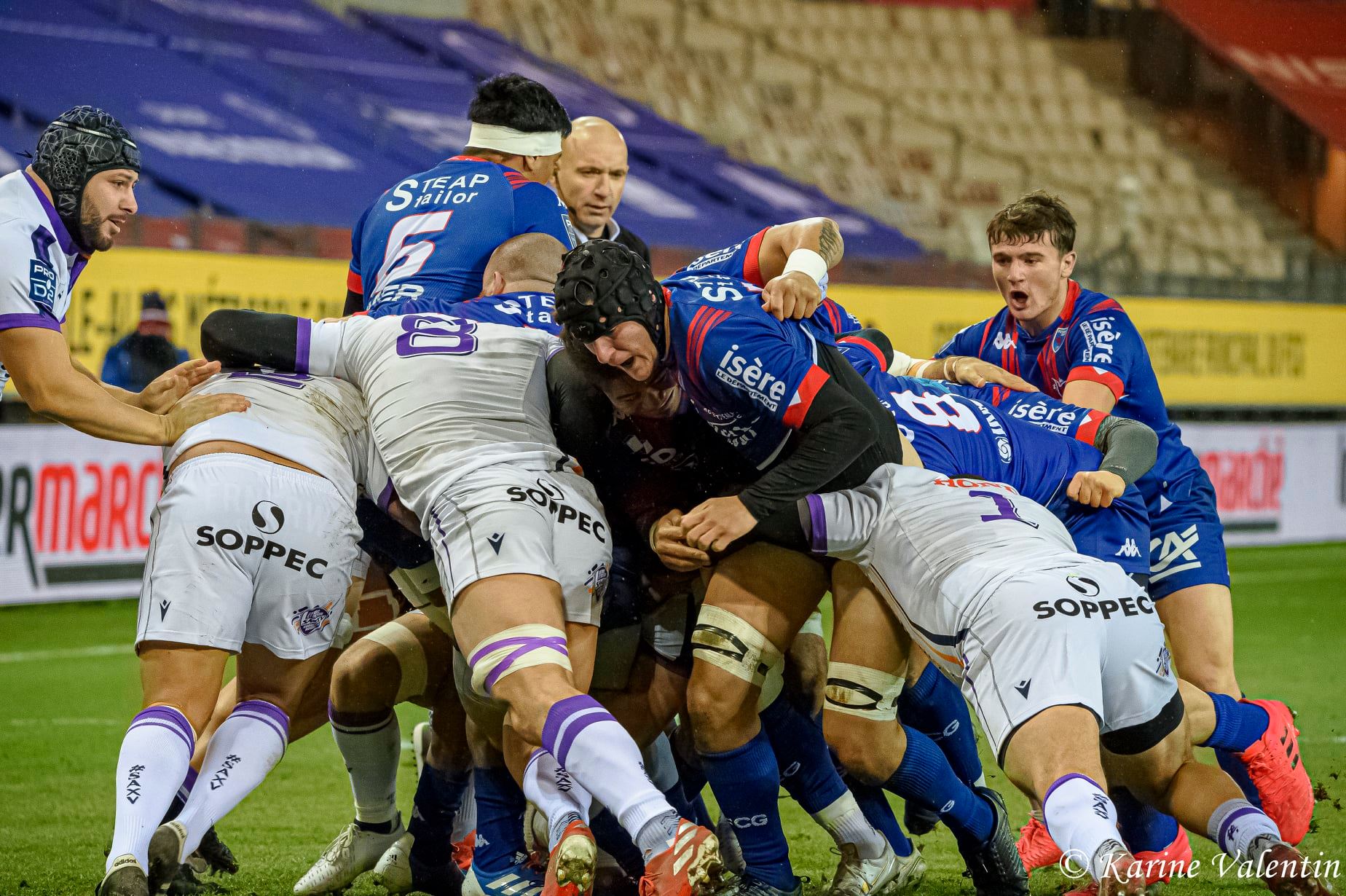 Luka GOGINAVA - Florian ZUPAN -  FC Grenoble Rugby - Soyaux Angoulême - Rugby - FC Grenoble VS Soyaux Angoulême (#GrenobleAngouleme2021jan) Photo by: Karine Valentin | Siuxy Sports 2021-01-15