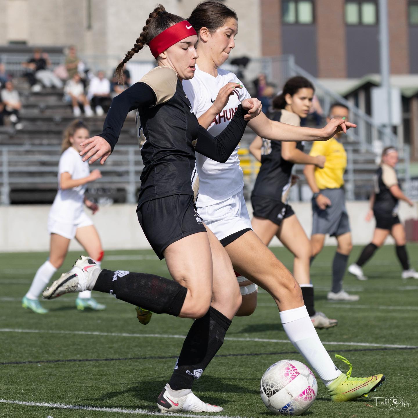  Collège de Valleyfield - College Ahuntsic - Soccer - RSEQ - Soccer Fém - Noir et Or vs Aigles (#RSEQsocNEOAIF2022) Photo by: Tarek Azizi | Siuxy Sports 2022-10-30