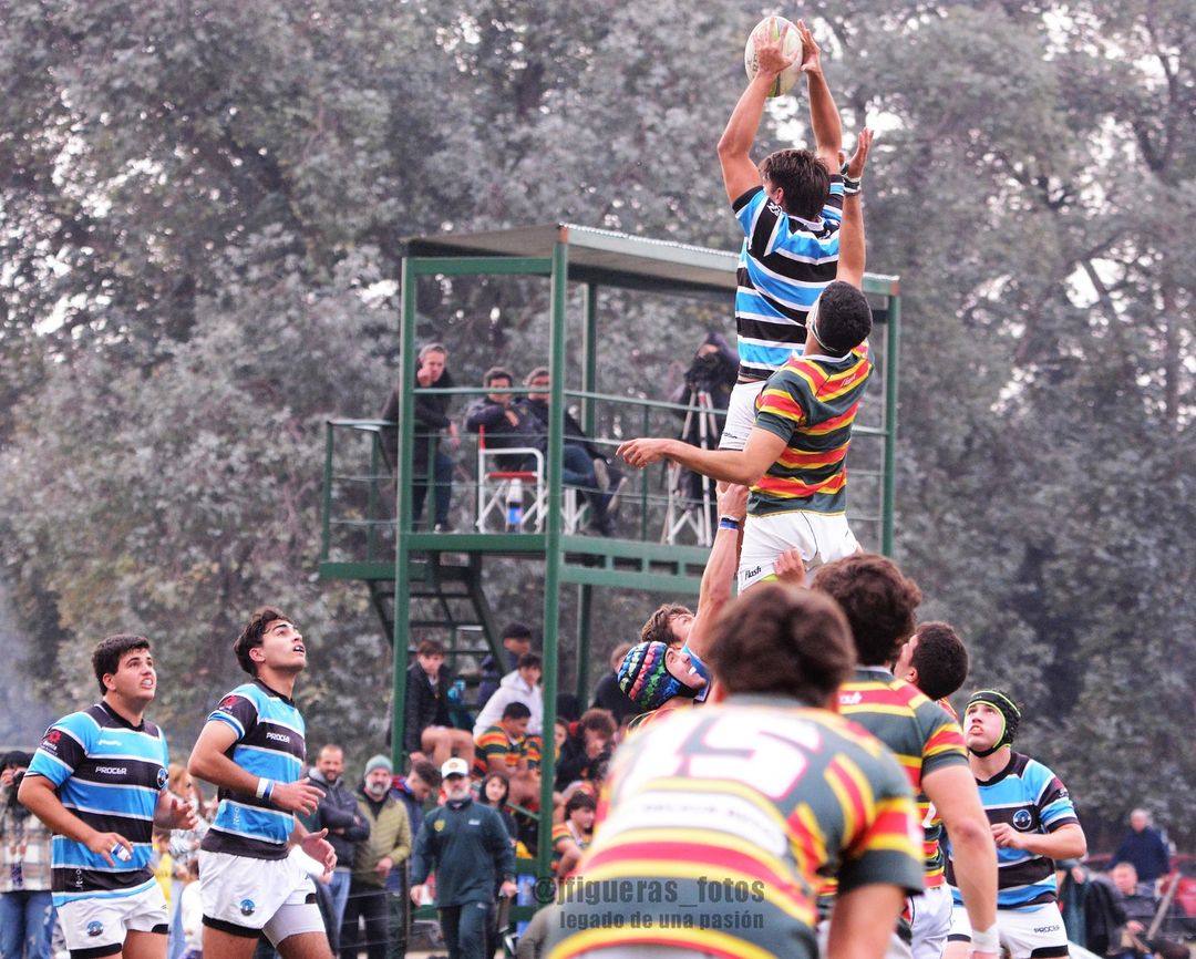 Lomas Athletic Club - Liceo Naval - Rugby - Lomas Athletic vs. Liceo Naval - Torneo URBA M19 (#LomasLiceo2022M19) Photo by: Julián Marcelo Figueras | Siuxy Sports 2022-06-05
