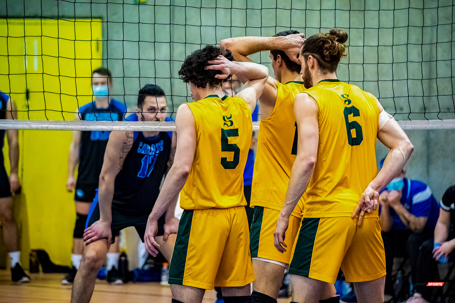 Yoan DAVID - Zachary HOLLANDS - Nidhal RIDENE - Raphaël VIENS -  Université de Montréal - Université de Sherbrooke - Volleyball - Université de Sherbrooke (3) vs Université de Montréal (1) - Final 1 2022 (#VertOrVsCarabinsFinal1M) Photo by:  | Siuxy Sports 2022-03-19