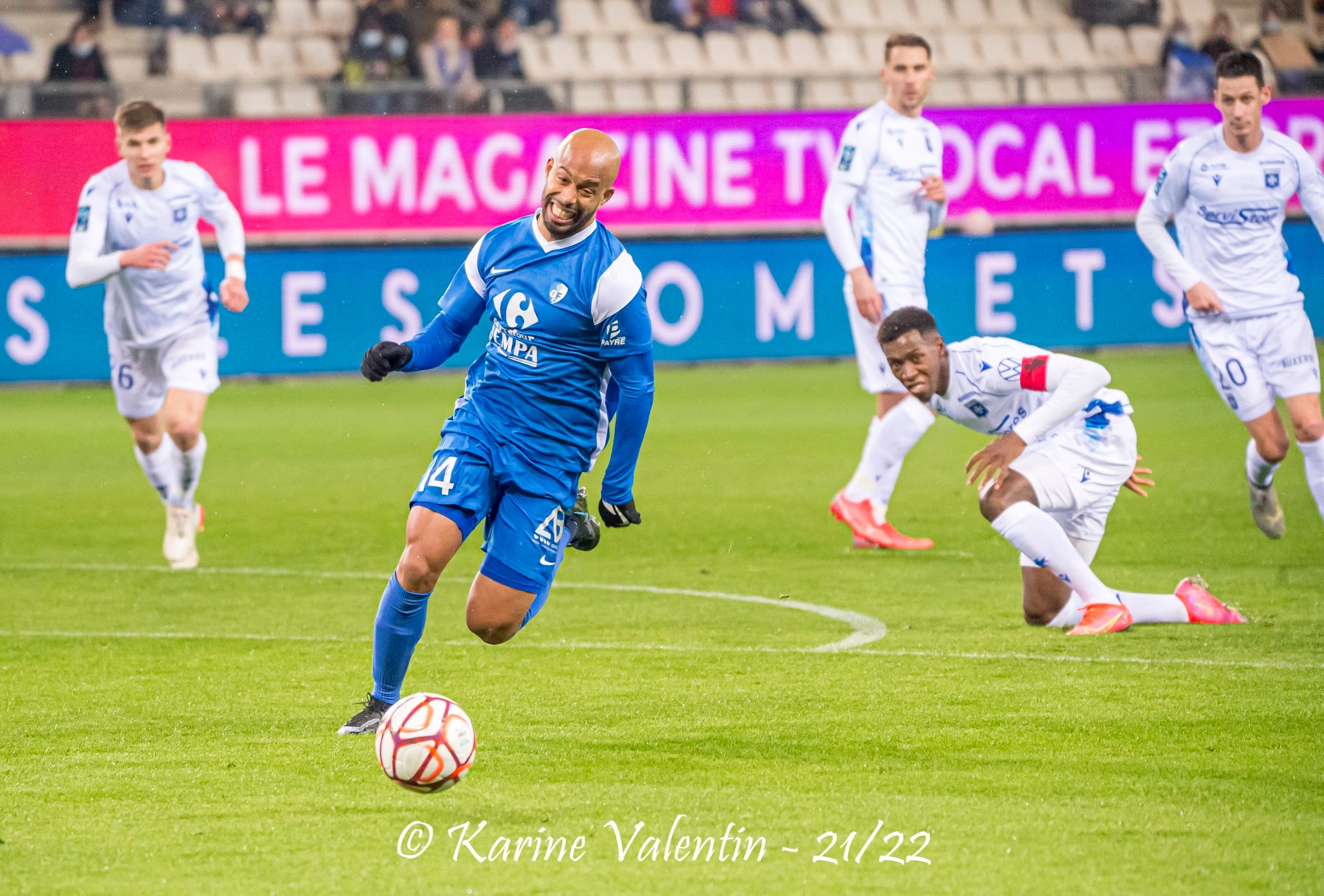 Loic NESTOR -  Grenoble Foot 38 - AJ Auxerre - Soccer - GF38 vs AJ Auxerre  (#GF38vsAJAuxerre2022jan) Photo by: Karine Valentin | Siuxy Sports 2022-01-08