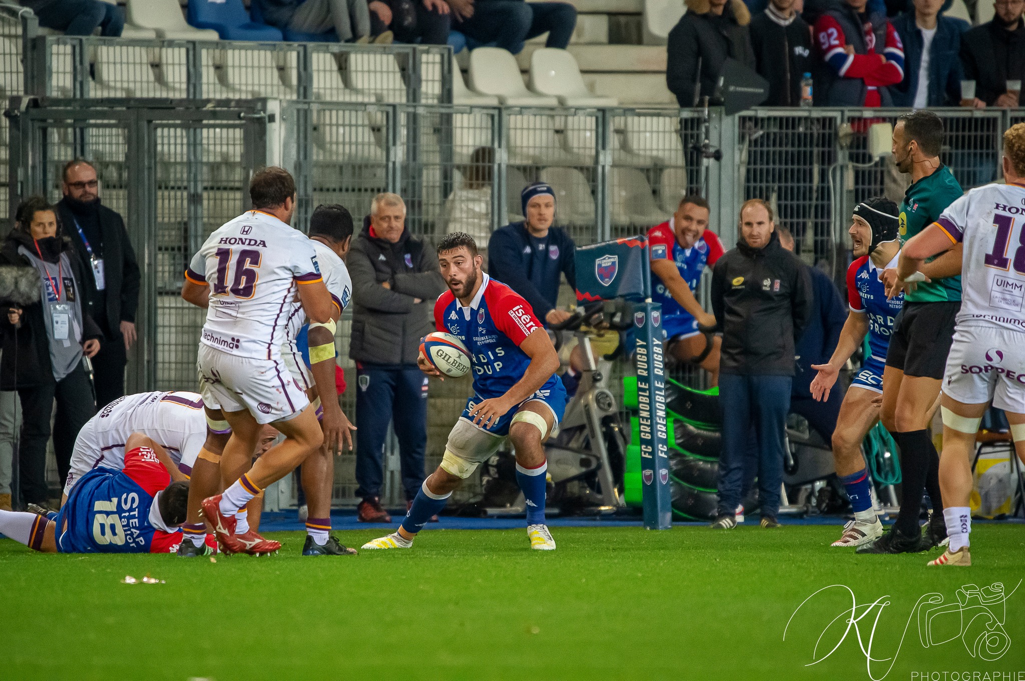  FC Grenoble Rugby - Soyaux Angoulême - Rugby - FC Grenoble (24) VS (18) Soyaux Angoulême (2022) (#FCGvsSA2022R11) Photo by: Karine Valentin | Siuxy Sports 2022-11-18