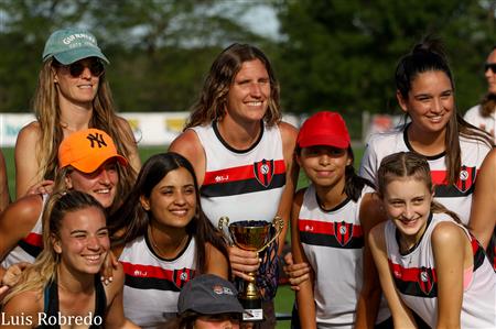 Festejos campeonato 2021 de Hockey - Asociación de Hockey del Oeste