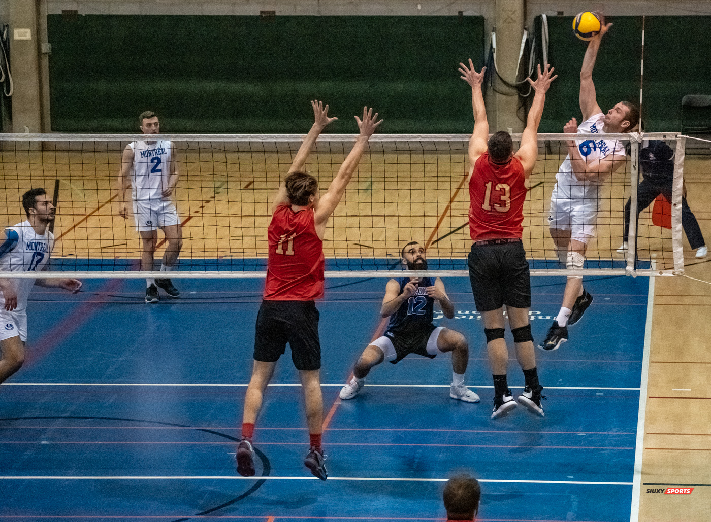 Yassine KASSIS -  Université de Montréal - Université Laval - Volleyball - Université de Montréal (3) vs Université Laval (2) (#CarabinsVsRgeOr2022VolleyM) Photo by:  | Siuxy Sports 2022-03-05