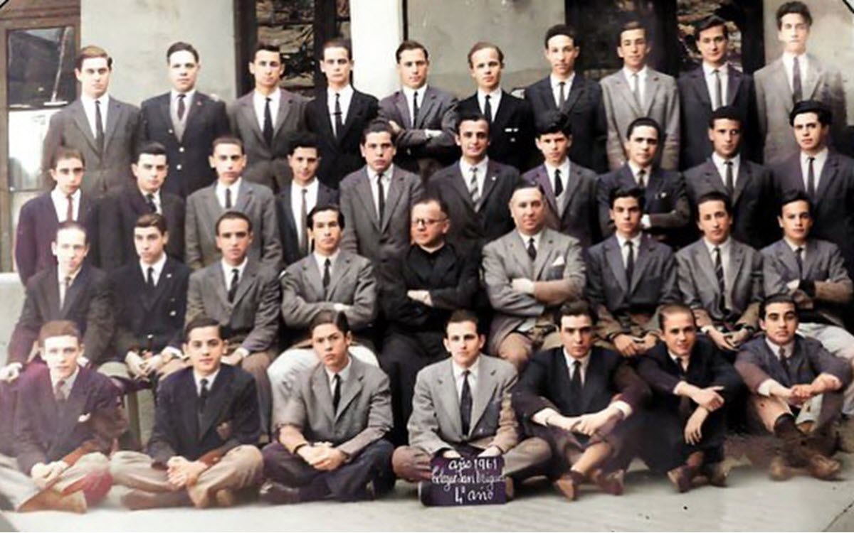 Guillermo BIERREGAARD - Alejandro BOUQUET ROLDAN - Angel Atilio Jose BRUNO - Guillermo CHAMORRO - Jorge Ricardo COMAS - Gaston DE LA FARE - Valentin DIAZ DE CESPEDES - Eduardo ESCALANTE POSSE - John FEENEY - Enrique GARINO - Luis GELLY CANTILO - Juan José JAUREGUI - Juan MARINO MONTERO - Alberto MOREA ROBIROSA - Florencio ORIA CANTILO - x PAROLA - Gaston PEREYRA MOINE - Alfredo PORTEOUS - Jorge Roberto QUESADA OCAMPO - Miguel Angel SARRABAYROUSE BARGALLO - Eduardo SCHLOTTMANN - Carlos STURLA MACKINLAY - Horacio VENDITO SAA -  Colegio San Miguel  -  - Social - Egresados 1962 - 4to año (#CSanMiguelCamada62) Photo by:  | Siuxy Sports 1961-06-01