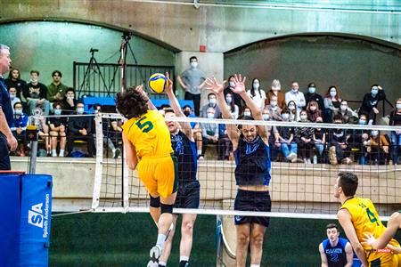 Zachary Hollands - Volleyball - Université de Sherbrooke (3) vs Université de Montréal (1) - Final 1 2022 - Université de Montréal - Université de Sherbrooke