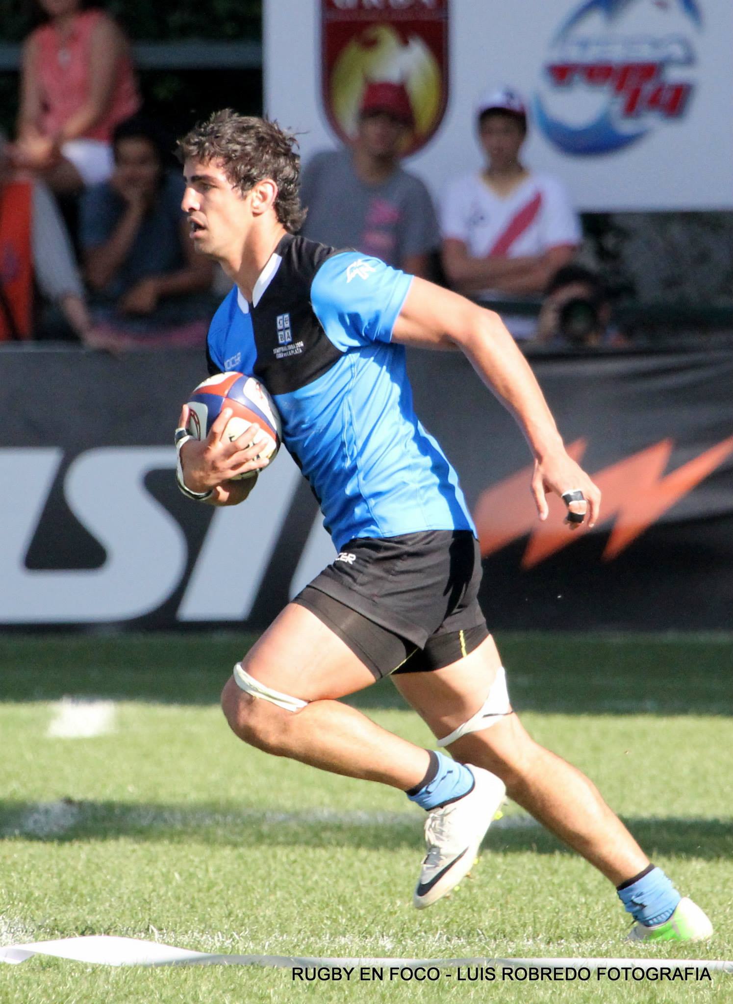 Tomás DE LA VEGA -  Club Universitario de Buenos Aires - La Plata Rugby Club - Rugby - CUBA (27) vs (14) La Plata - Semis TOP 14 2014 - Match (#CUBAvsLaPlata2014match) Photo by: Luis Robredo | Siuxy Sports 2014-10-21