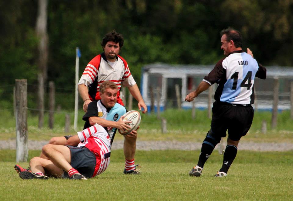 Areco Rugby Club - Centro Naval - RugbyV - Areco vs RON XV (Centro Naval) - Primer Encuentro de Veteranos en Areco con Vaquillona c/ Cuero 2014 (#ArecoVsRONXV2014) Photo by: Luis Robredo | Siuxy Sports 2014-10-18