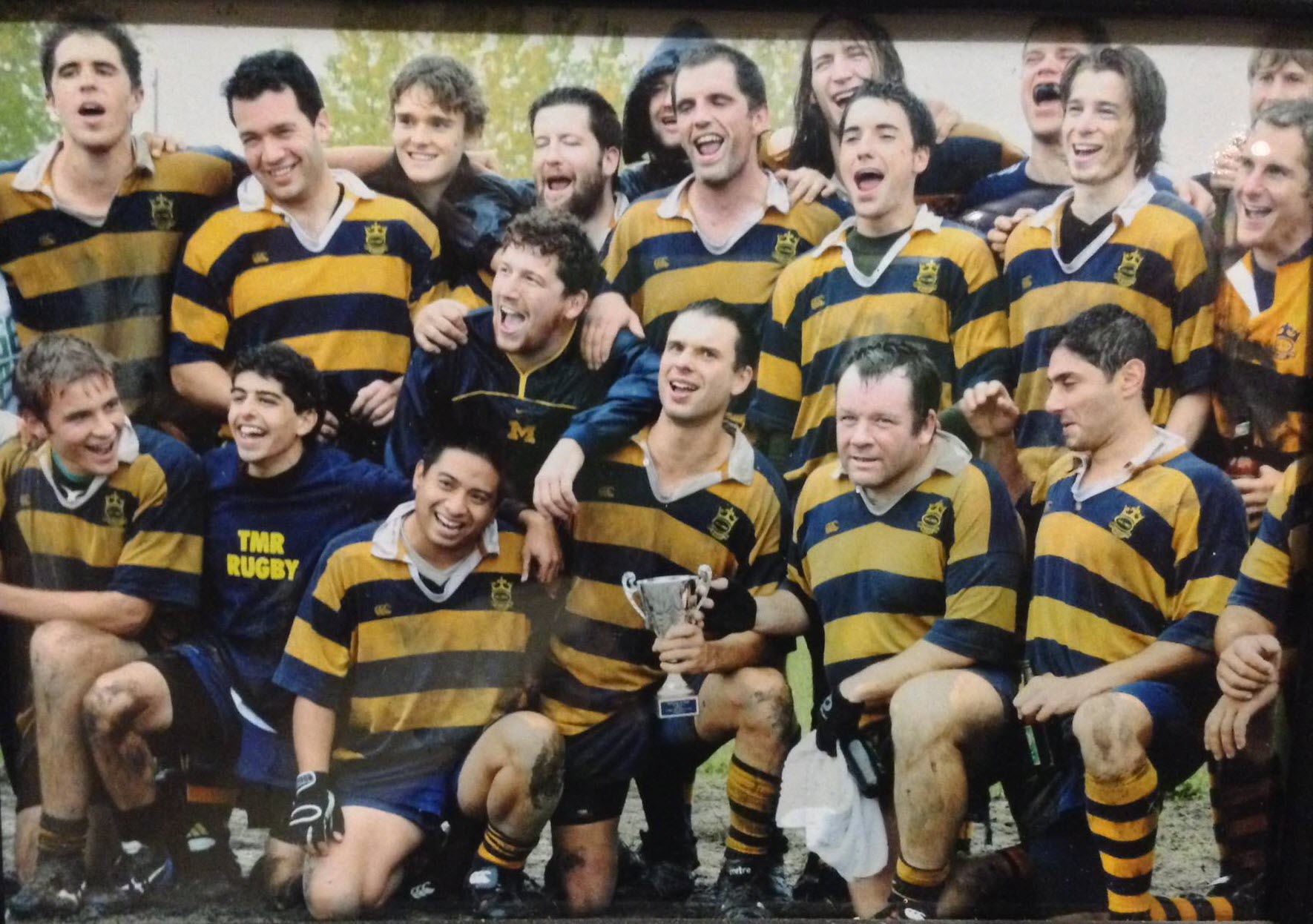 Shawn BLAIR - Hichem BRIXI - Jason COLLUM - Paul DÉRY-GOLDBERG - William LAPIERRE - Olivier LAVIGUEUR - Richard LEBRUN TRACHY - Darcy LEE - Alec MONTEALEGRE - Martin SCUTT - Mike WADSWORTH -  Town of Mount Royal RFC -  - Rugby - The old' good times () Photo by:  | Siuxy Sports 1996-06-01