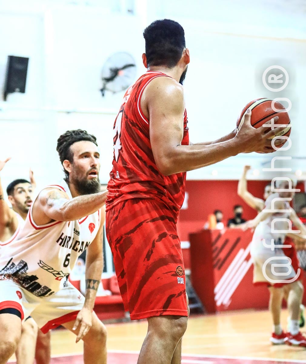 Raul SALVATIERRA - Javier SÁNCHEZ -  Ramos Mejía Lawn Tennis Club - Centro Deportivo Huracán de San Justo - Basketball - Ramos Mejia Lawn Tenis Club (83) Vs (54) Huracan de San Justo - 2022 - Liga Federal (#RMLTCVSHSJ2022fed) Photo by: Alan Roy Bahamonde | Siuxy Sports 2022-04-12