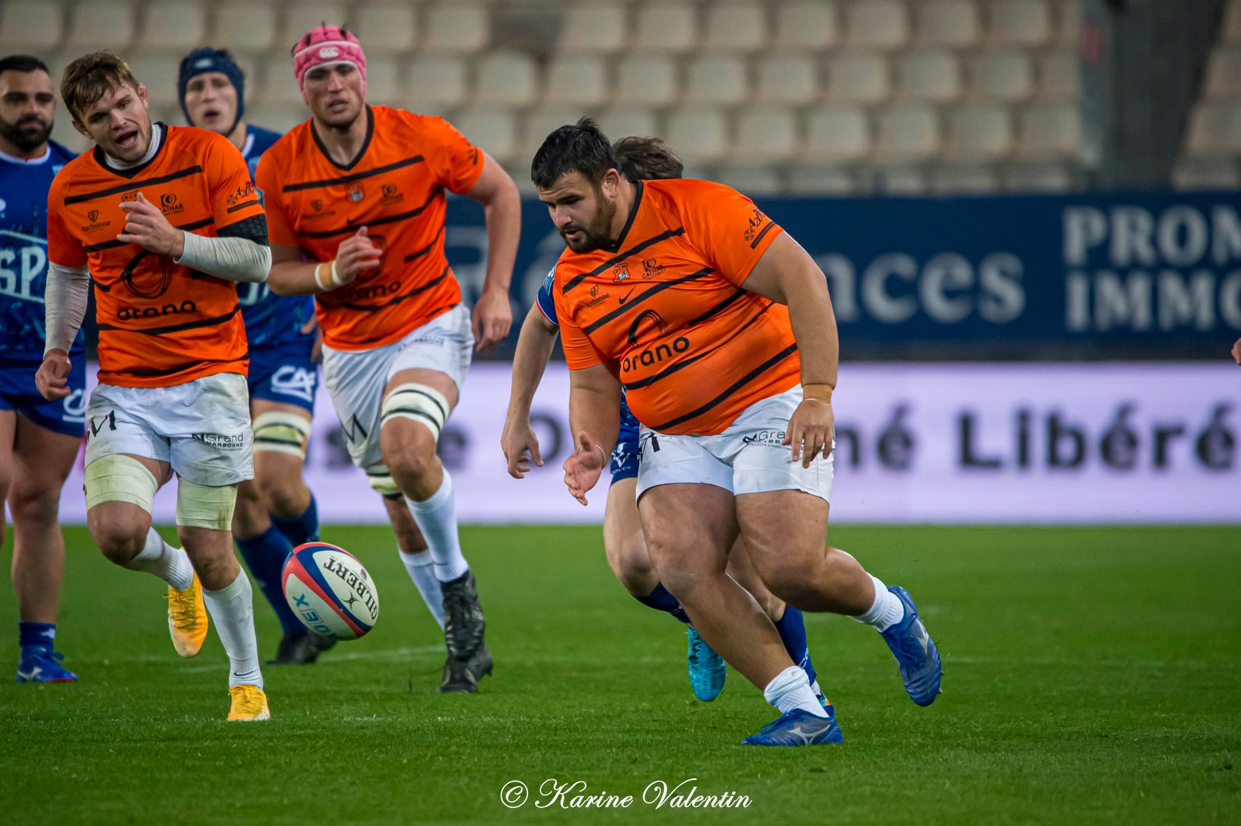 Paul BELZONS - Dennis VISSER - Zurab ZHVANIA -  FC Grenoble Rugby - Racing Club Narbonnais - Rugby -  (#GrenobleVsNarbonne2021Nov) Photo by: Karine Valentin | Siuxy Sports 2021-11-26