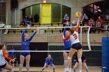 Université de Montréal vs Université du Québec à Trois Rivières - Volleyball Fém