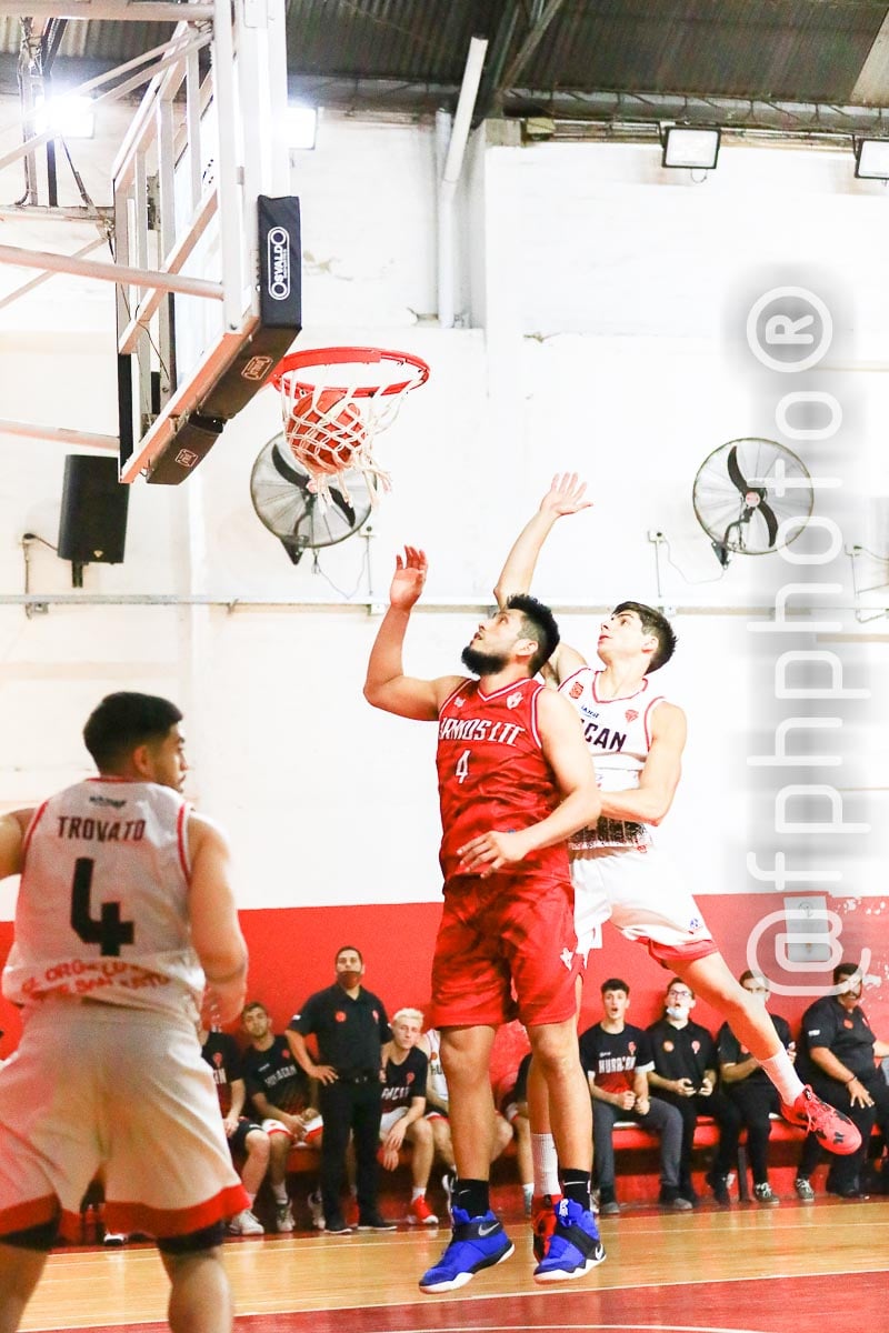 Raul SALVATIERRA -  Ramos Mejía Lawn Tennis Club - Centro Deportivo Huracán de San Justo - Basketball - Ramos Mejia Lawn Tenis Club (83) Vs (54) Huracan de San Justo - 2022 - Liga Federal (#RMLTCVSHSJ2022fed) Photo by: Alan Roy Bahamonde | Siuxy Sports 2022-04-12