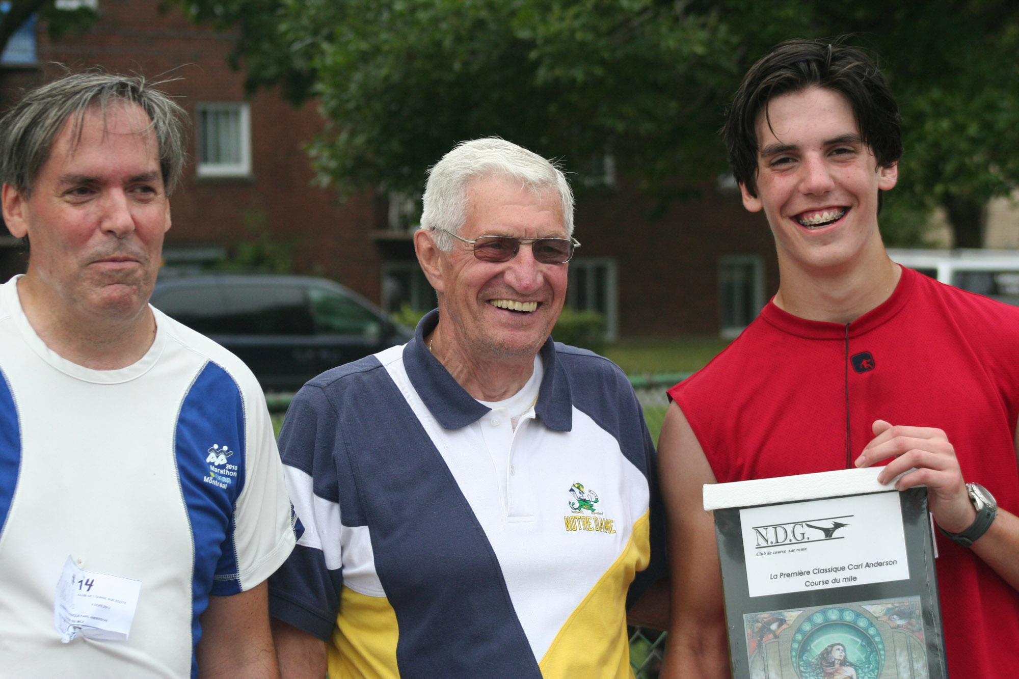  NDG Roadrunners -  - Track & Field - Un papa heureux (2) () Photo by:  | Siuxy Sports 2012-06-09