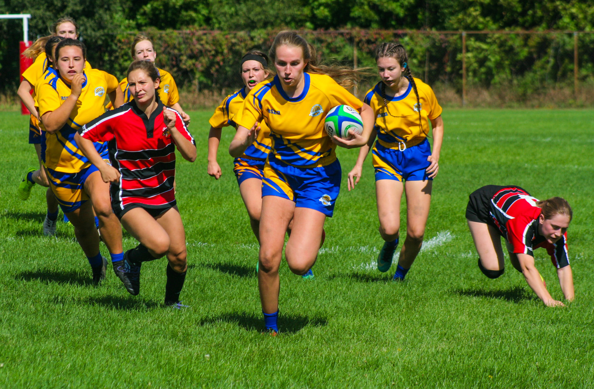 Emilie DARRIGADE - Olivia MILLER - Caroline WOOD-ADAMS -  Cégep Vanier - College John Abbott - Rugby -  (#VanierVsJACw2021) Photo by:  | Siuxy Sports 2021-09-26