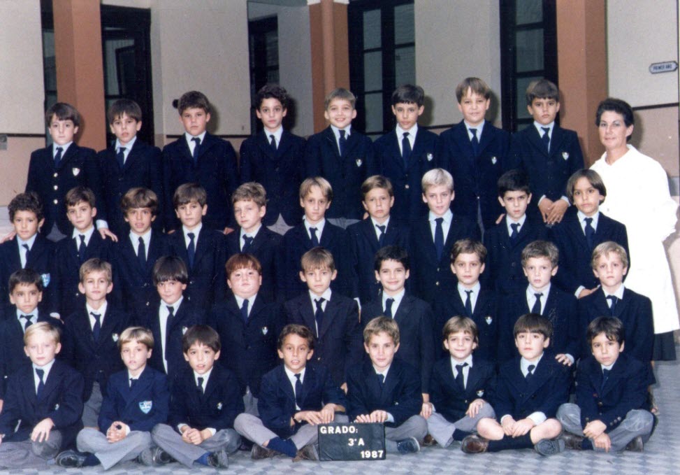 Juan Pablo ACOSTA - Gonzalo ALCHOURRON - Mariano ALLIEVI - Gabriel BALERIANO - Ricardo BAUZA - Martin BERNARDO - Nicolas BRAS HARRIOT - Juan C CAMPOS RAMIREZ - Miguel CAPO - Javier CARRI - Pablo CAVALEIRO - Martin CHIAVARINO - Alejandro CLARENC - Pablo DALPRA - Agustin ESNAL - Alejandro FERNANDEZ - Diego GIRALDI - Felipe GONZÁLEZ FERNÁNDEZ - Juan Pablo GUEVARA - Lucas HOYOS - Sebastian KLAERICH - Tomas LARROUDE - Joaquin LOPEZ DIAZ - Ignacio LUGONES - Nicolas MILHAS - Ezequiel NANYO - JI NONAME - Diego POGLIAGHI - Alejandro REY - Rodolfo RODRIGUEZ - Juan SCANDROGLIO - Santiago SOSA - Juan Pablo STURLA - Juan Pablo TRENTO - Pablo VON STECHER -  Colegio San Miguel  -  - Social - Egresados 1996 - 3 grado A (#CSanMiguelCamada96) Photo by:  | Siuxy Sports 1987-06-01