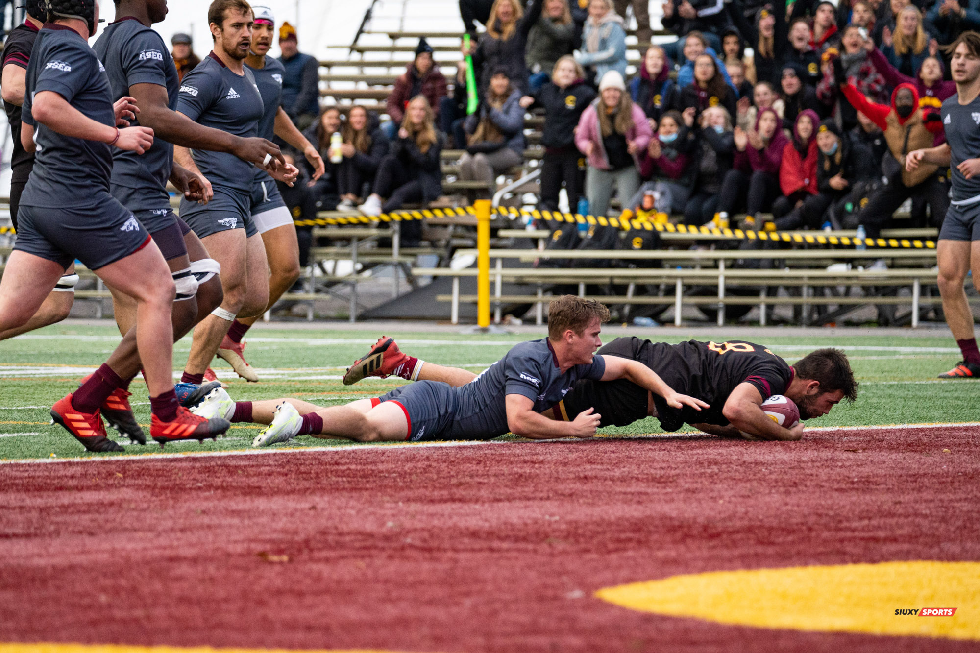 Thomas ARTMANN - James FLEMMING - Sullivan MURPHY -  Université Concordia - Université Ottawa - Rugby -  (#ConcordiaVsOttawa2021m) Photo by:  | Siuxy Sports 2021-10-30