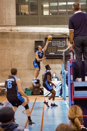 Université de Montréal (3) vs University of New Brunswick (0)