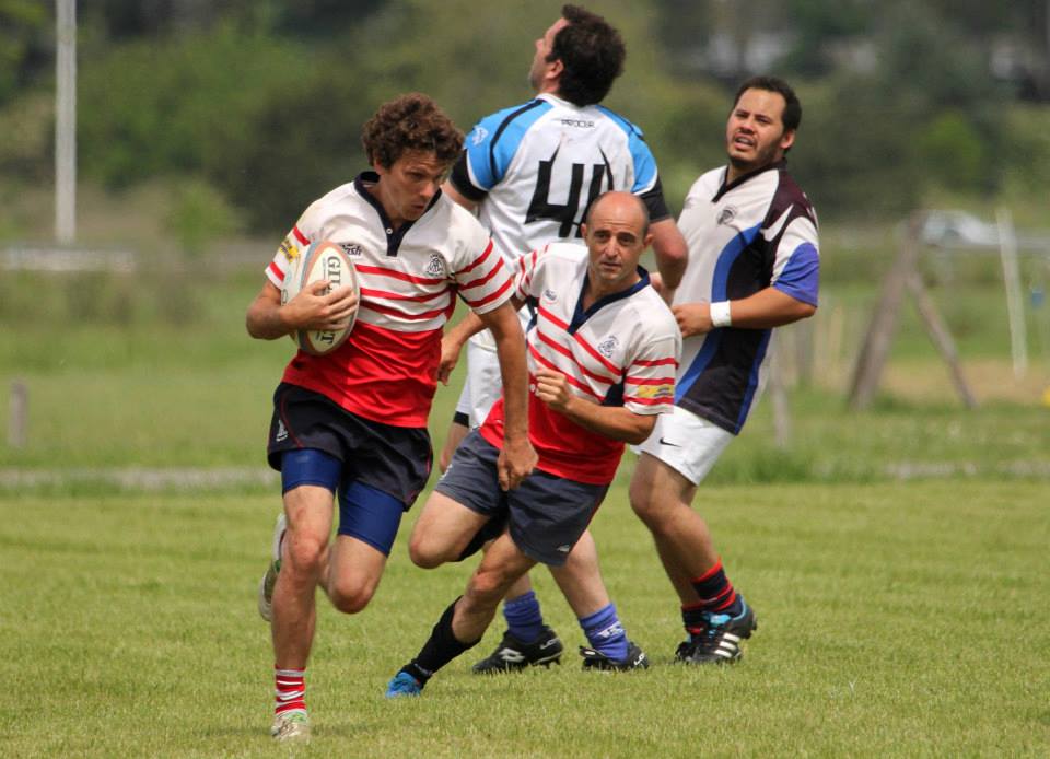  Areco Rugby Club - Centro Naval - RugbyV - Areco vs RON XV (Centro Naval) - Primer Encuentro de Veteranos en Areco con Vaquillona c/ Cuero 2014 (#ArecoVsRONXV2014) Photo by: Luis Robredo | Siuxy Sports 2014-10-18