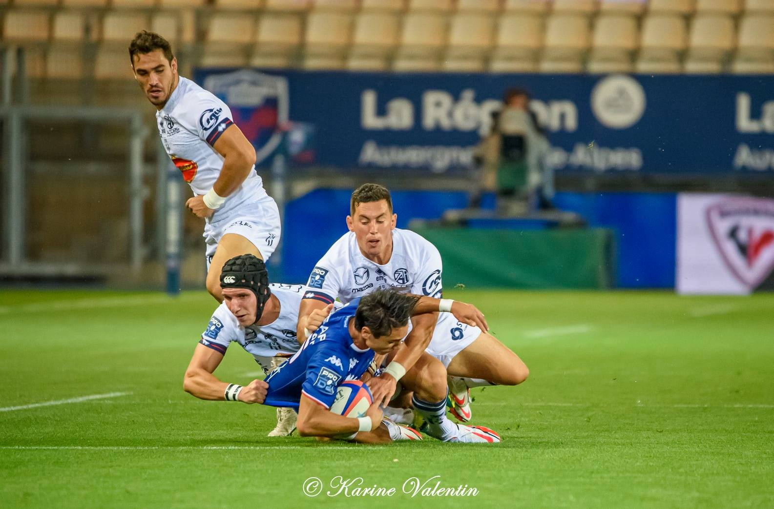 Ange CAPUOZZO - Iban ETCHEVERRY - Noel REID - Thomas VINCENT -  FC Grenoble Rugby - SU Agen - Rugby - FC Grenoble Rugby vs. SU Agen (#FCGvsSUAsep2021) Photo by: Karine Valentin | Siuxy Sports 2021-09-09