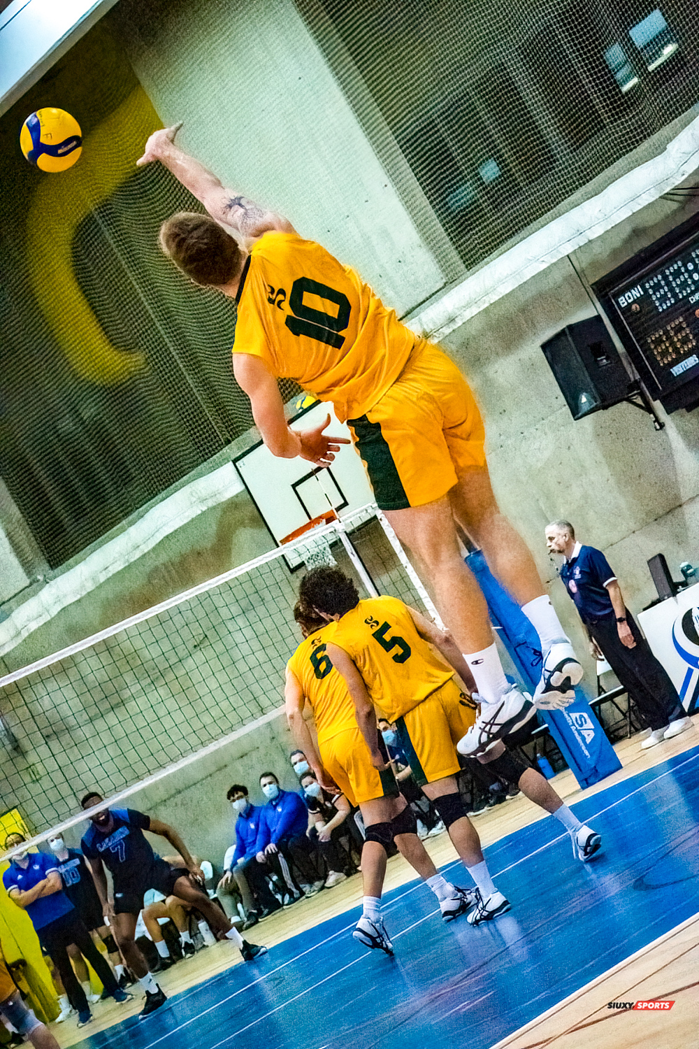Julien VANIER -  Université de Montréal - Université de Sherbrooke - Volleyball - Université de Sherbrooke (3) vs Université de Montréal (1) - Final 1 2022 (#VertOrVsCarabinsFinal1M) Photo by:  | Siuxy Sports 2022-03-19