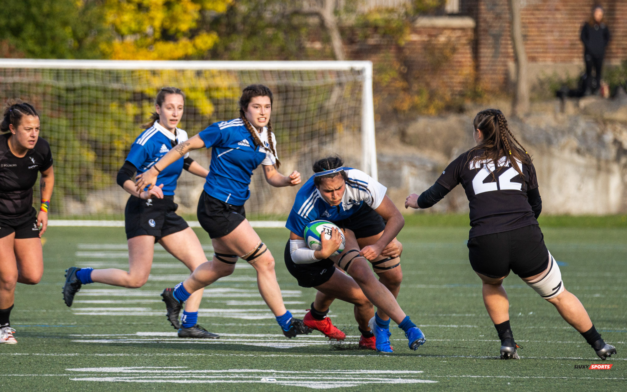 Isabelle CRONIER - Maude LANOIE - Ophélia POISSON-VECCHIO -  Université de Montréal - Université Carleton - Rugby -  (#3UdeMvsCarletonF) Photo by:  | Siuxy Sports 2021-11-07