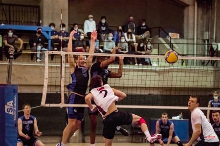 Université de Montréal (3) vs University of New Brunswick (0)