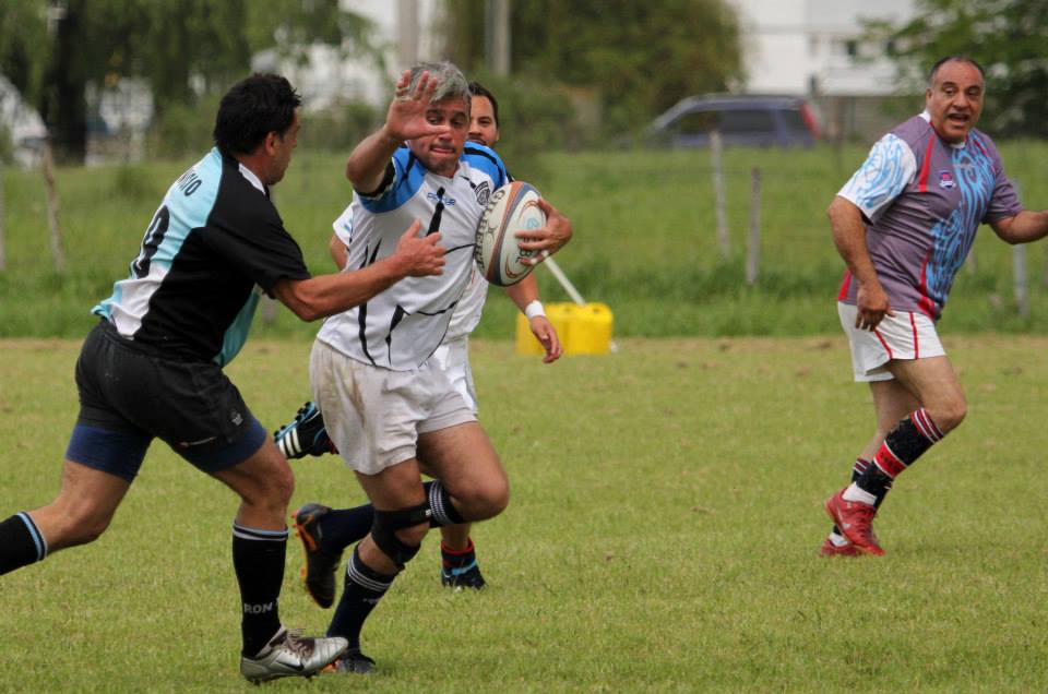  Cambalache XV - Centro Naval - RugbyV - Cambalache XV vs RON XV (Centro Naval) - Primer Enc. Veteranos en Areco con Vaquillona c/Cuero 2014 (#CambalacheXVvsRONXV2014) Photo by: Luis Robredo | Siuxy Sports 2014-10-18