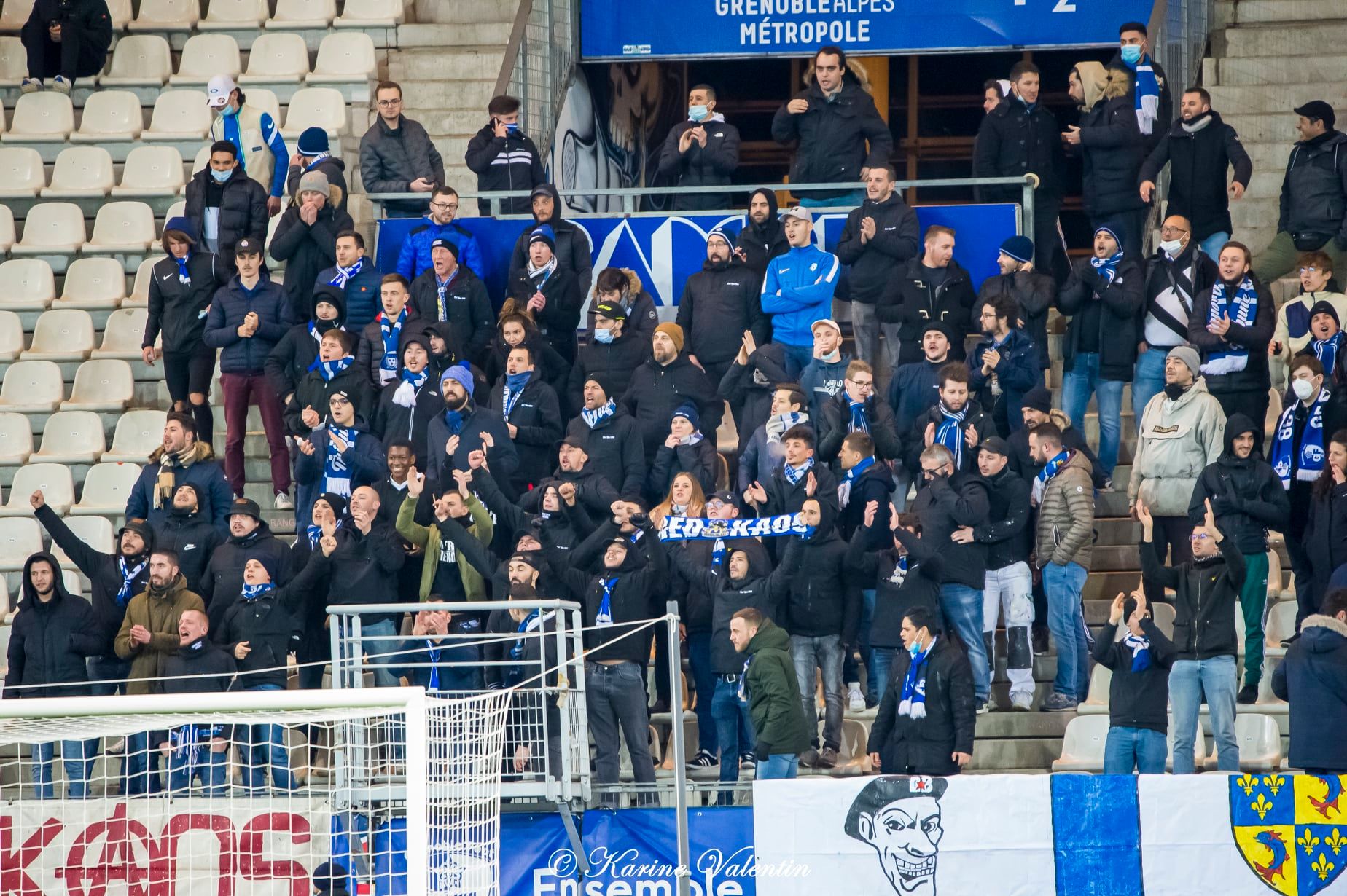  Grenoble Foot 38 - Chamois Niortais FC - Soccer - Grenoble Foot 38 vs Chamois Niortais FC (#GF38vsNiort2022) Photo by: Karine Valentin | Siuxy Sports 2022-02-15