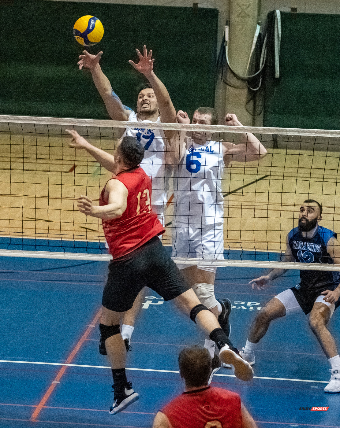 Yassine KASSIS -  Université de Montréal - Université Laval - Volleyball - Université de Montréal (3) vs Université Laval (2) (#CarabinsVsRgeOr2022VolleyM) Photo by:  | Siuxy Sports 2022-03-05