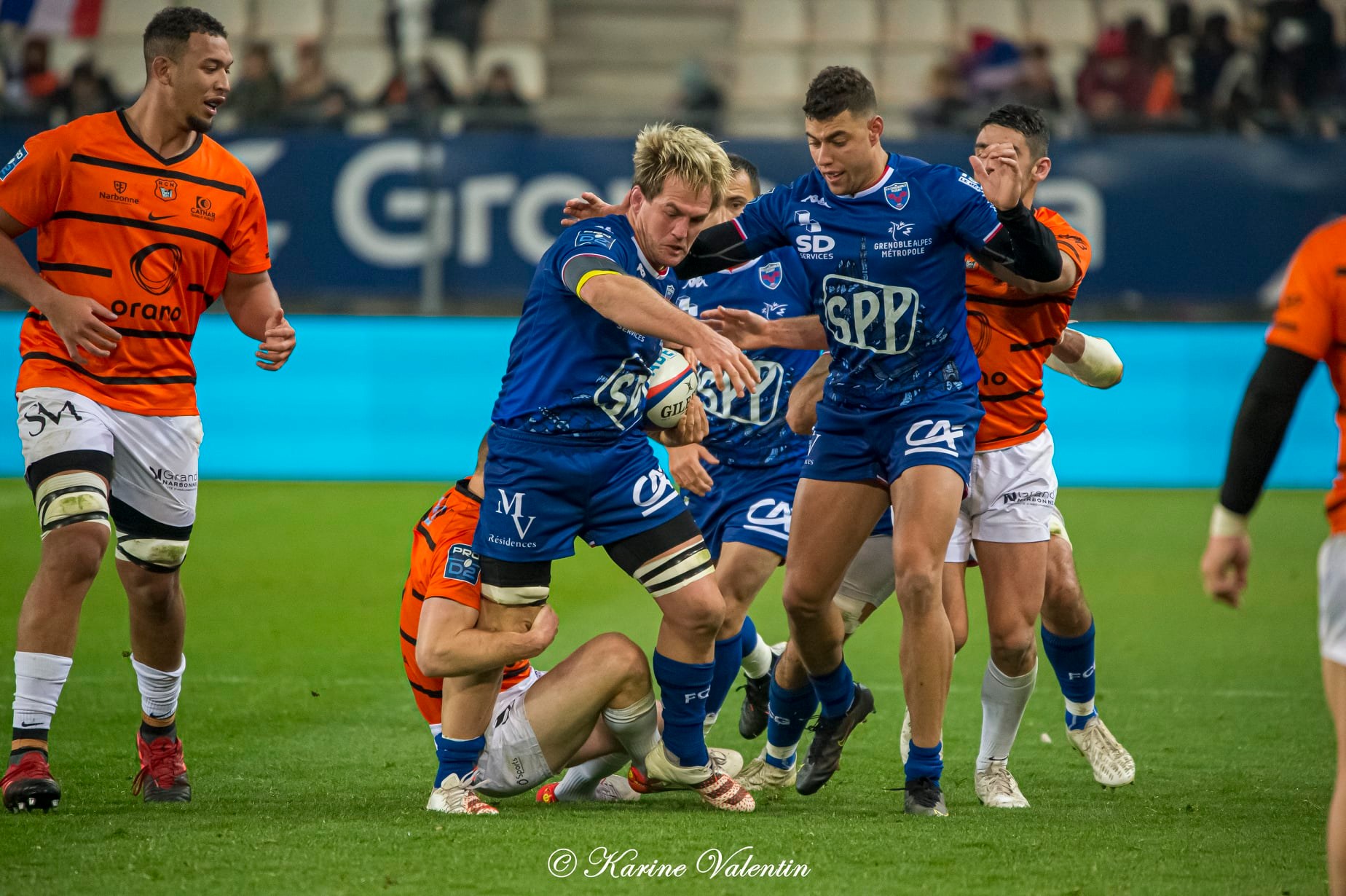 Karim QADIRI - Marnus SCHOEMAN -  FC Grenoble Rugby - Racing Club Narbonnais - Rugby -  (#GrenobleVsNarbonne2021Nov) Photo by: Karine Valentin | Siuxy Sports 2021-11-26