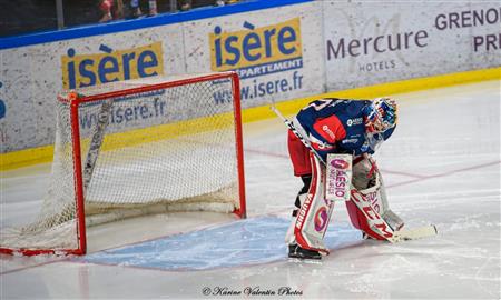 GRENOBLE (7) VS CERGY (0)