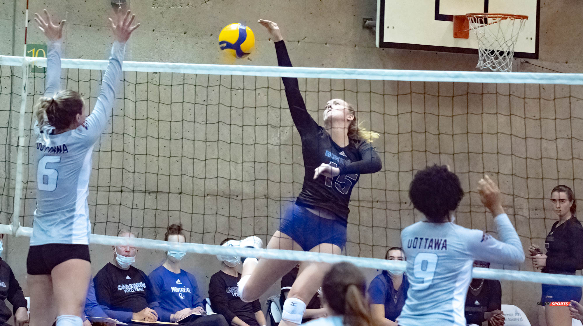 Myriam KAYSER-TOURIGNY -  Université de Montréal - Université Ottawa - Volleyball -  (#VolleyUdeMvsUOttawaFW) Photo by:  | Siuxy Sports 2021-11-12