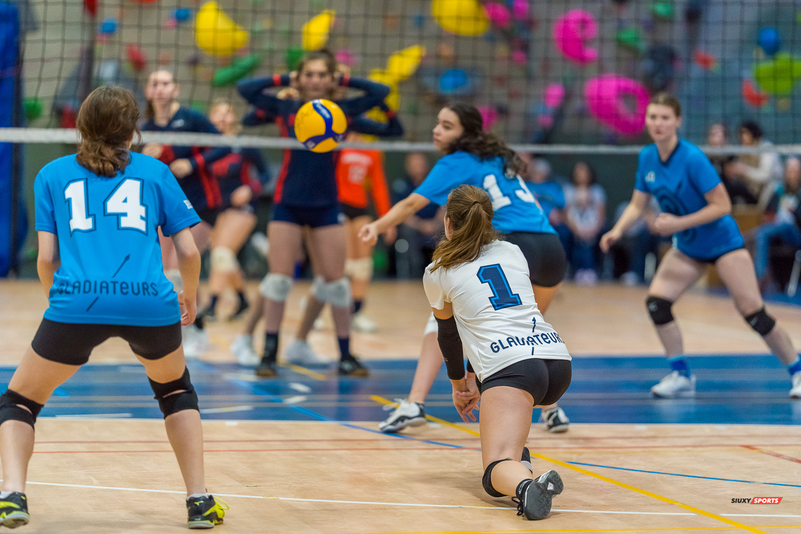  Cégep André Laurendeau - Cégep Gérald-Godin - Volleyball - RSEQ - Volleyball C F D2 Sud-Ouest - Tournoi 4 - Sect F - André Laurendeau (2) vs (1) Gérald Godin (#RSEQVolleyALvsGG2022) Photo by: Dan Taylor-Morin | Siuxy Sports 2022-11-27