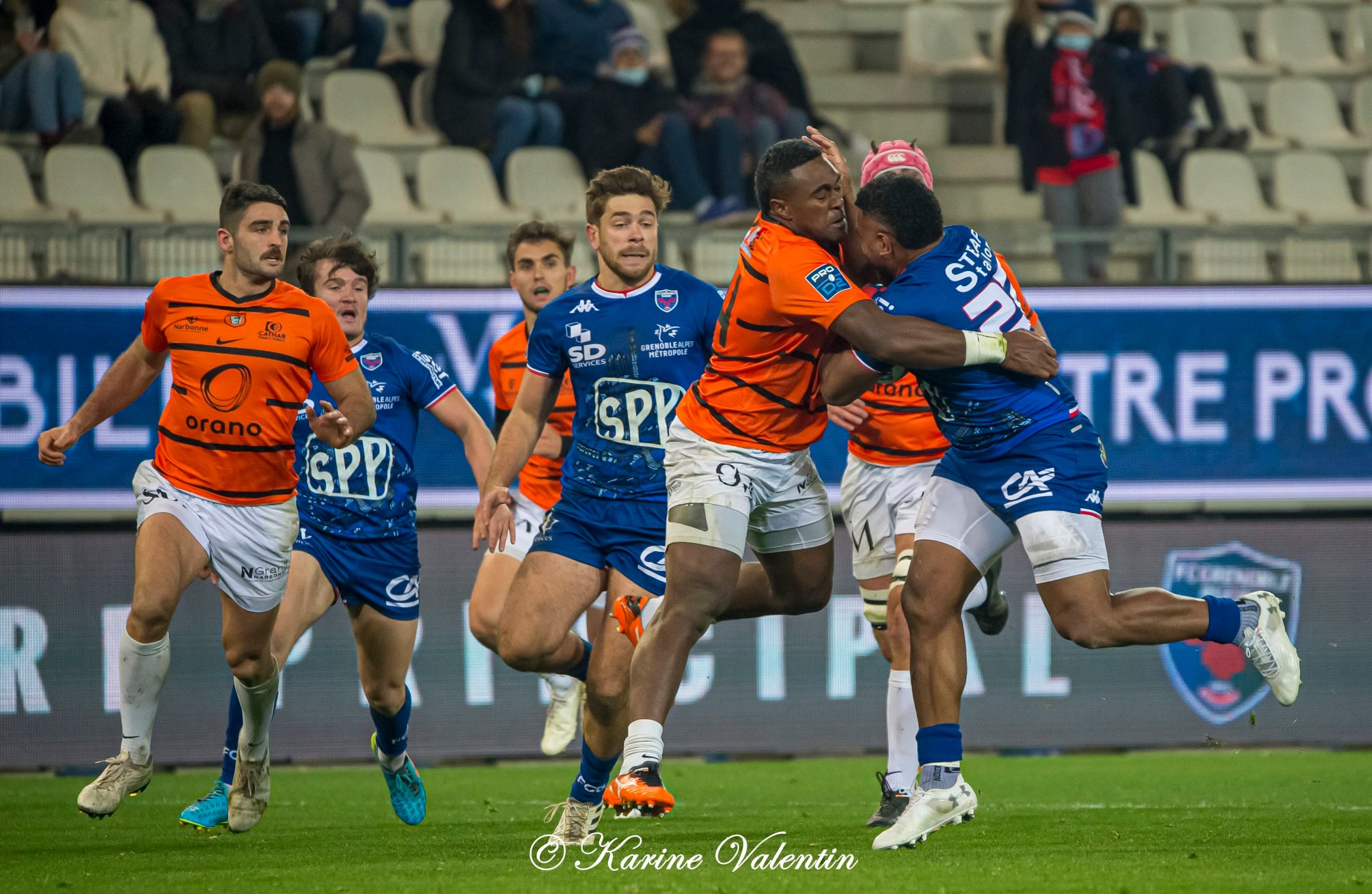 Corentin GLENAT - Florian ZUPAN -  FC Grenoble Rugby - Racing Club Narbonnais - Rugby -  (#GrenobleVsNarbonne2021Nov) Photo by: Karine Valentin | Siuxy Sports 2021-11-26