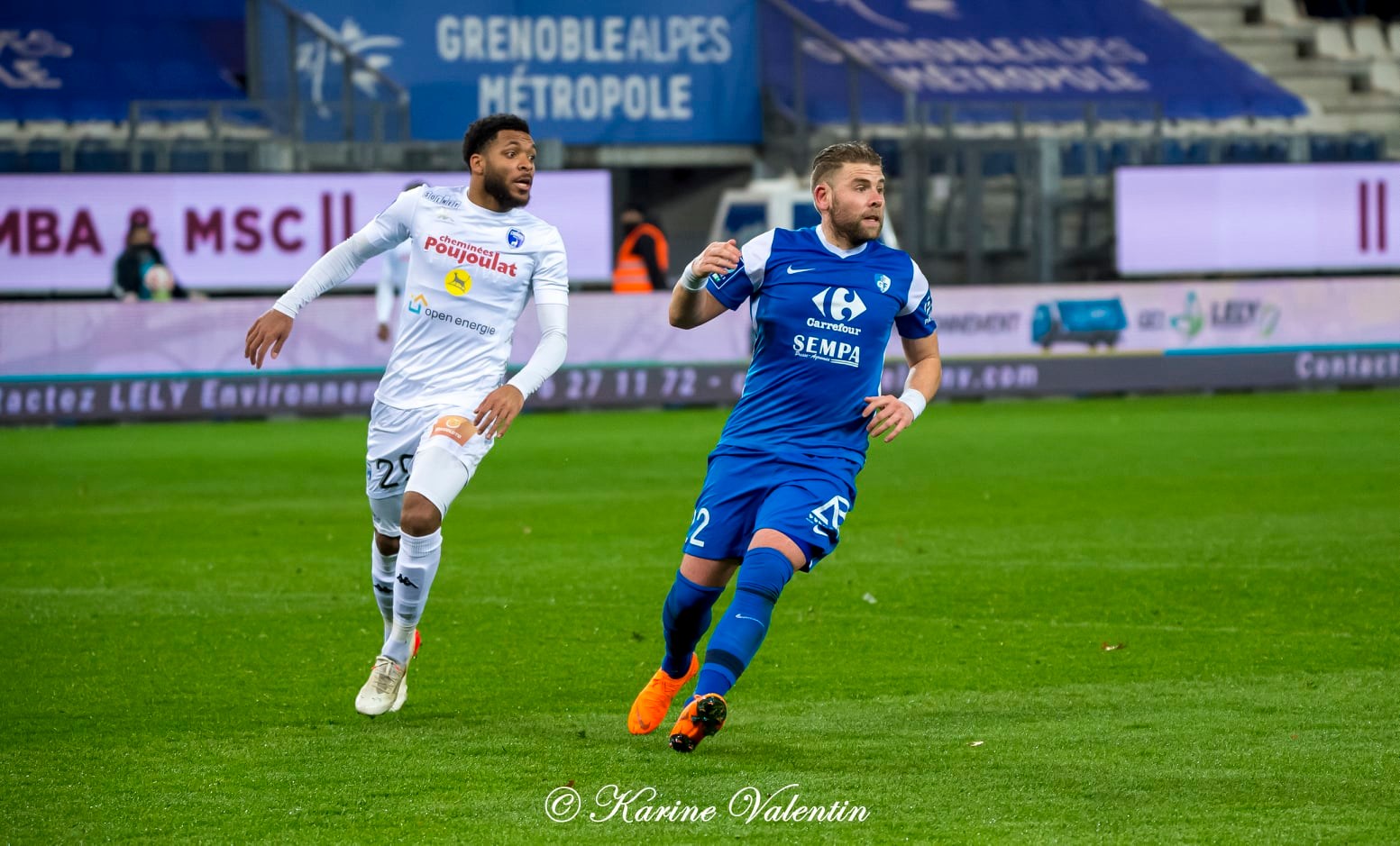 Yoric RAVET -  Grenoble Foot 38 - Chamois Niortais FC - Soccer - Grenoble Foot 38 vs Chamois Niortais FC (#GF38vsNiort2022) Photo by: Karine Valentin | Siuxy Sports 2022-02-15