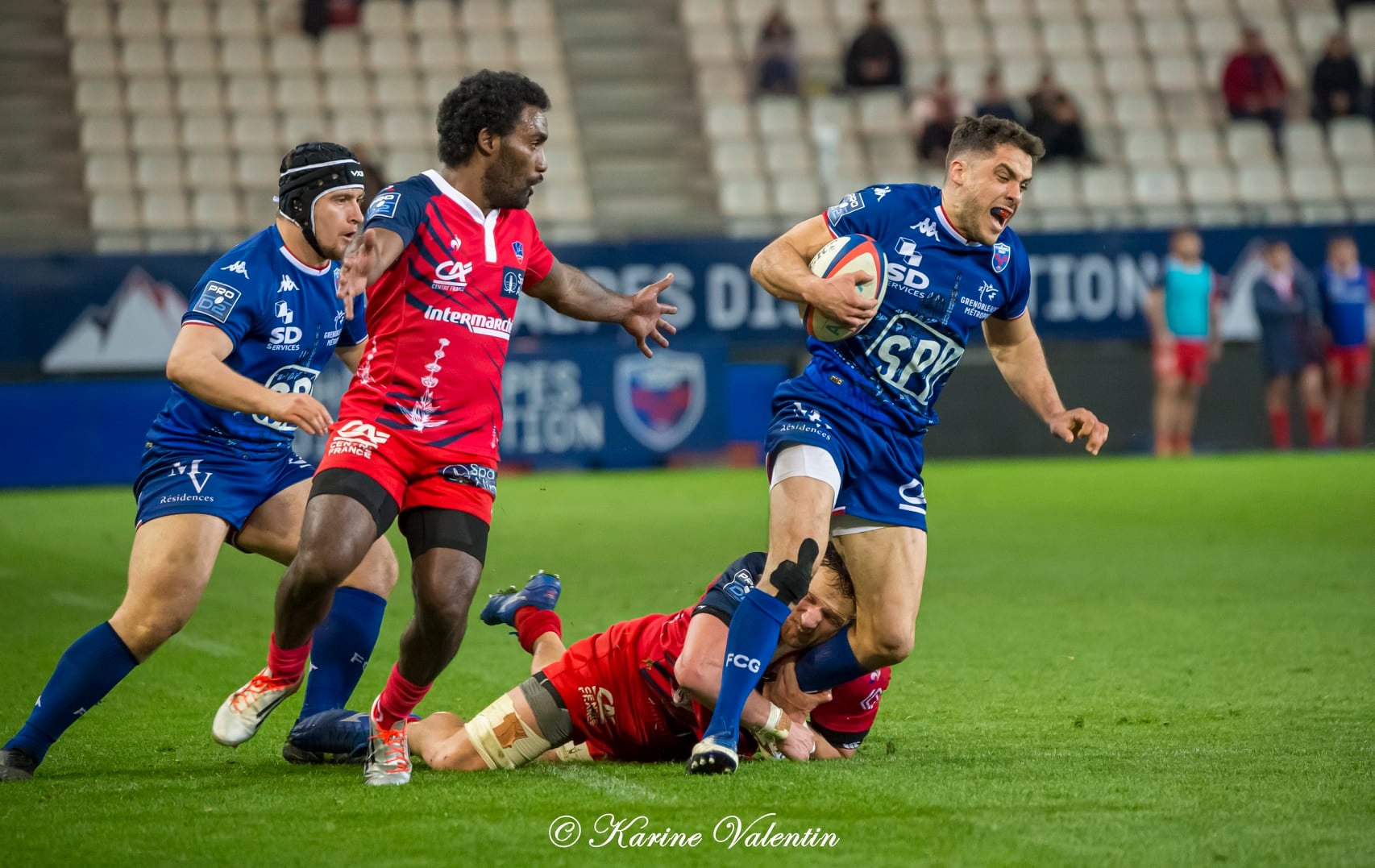 Lucas DUPONT - Lilian ROSSI -  FC Grenoble Rugby - Stade Aurillacois - Rugby - FC Grenoble Rugby vs Stade Aurillacois - 2022 (#FCGvsSA2022R02) Photo by: Karine Valentin | Siuxy Sports 2022-02-18