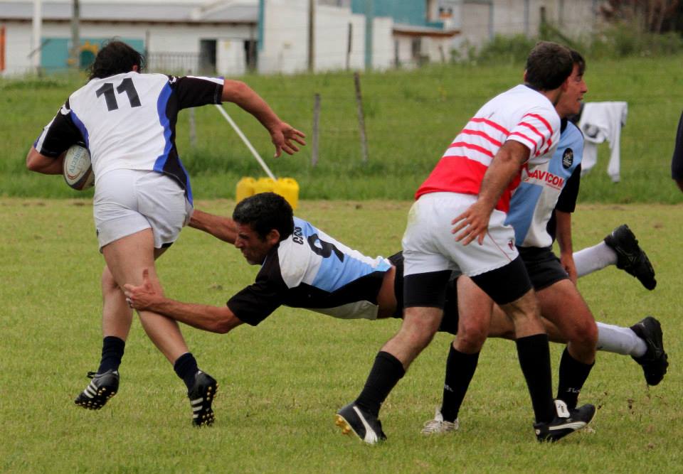  Cambalache XV - Centro Naval - RugbyV - Cambalache XV vs RON XV (Centro Naval) - Primer Enc. Veteranos en Areco con Vaquillona c/Cuero 2014 (#CambalacheXVvsRONXV2014) Photo by: Luis Robredo | Siuxy Sports 2014-10-18