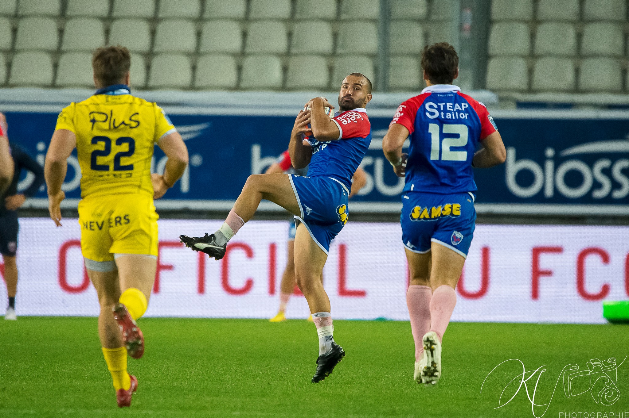 Eric ESCANDE -  FC Grenoble Rugby - USON Nevers - Rugby - FC GRENOBLE RUGBY (19) VS USON NEVERS (18) - 2022 (#FCGvsUSONm22022) Photo by: Karine Valentin | Siuxy Sports 2022-10-27