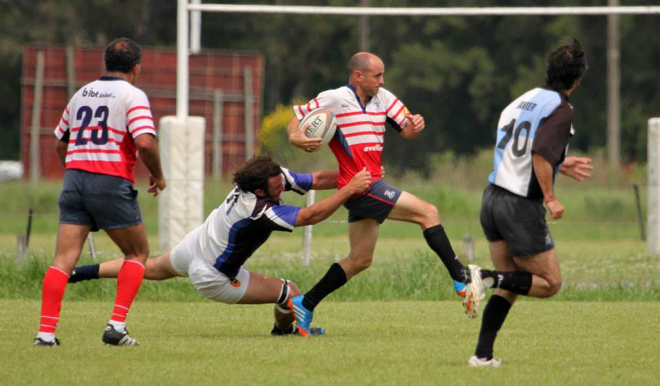  Areco Rugby Club - Centro Naval - RugbyV - Areco vs RON XV (Centro Naval) - Primer Encuentro de Veteranos en Areco con Vaquillona c/ Cuero 2014 (#ArecoVsRONXV2014) Photo by: Luis Robredo | Siuxy Sports 2014-10-18