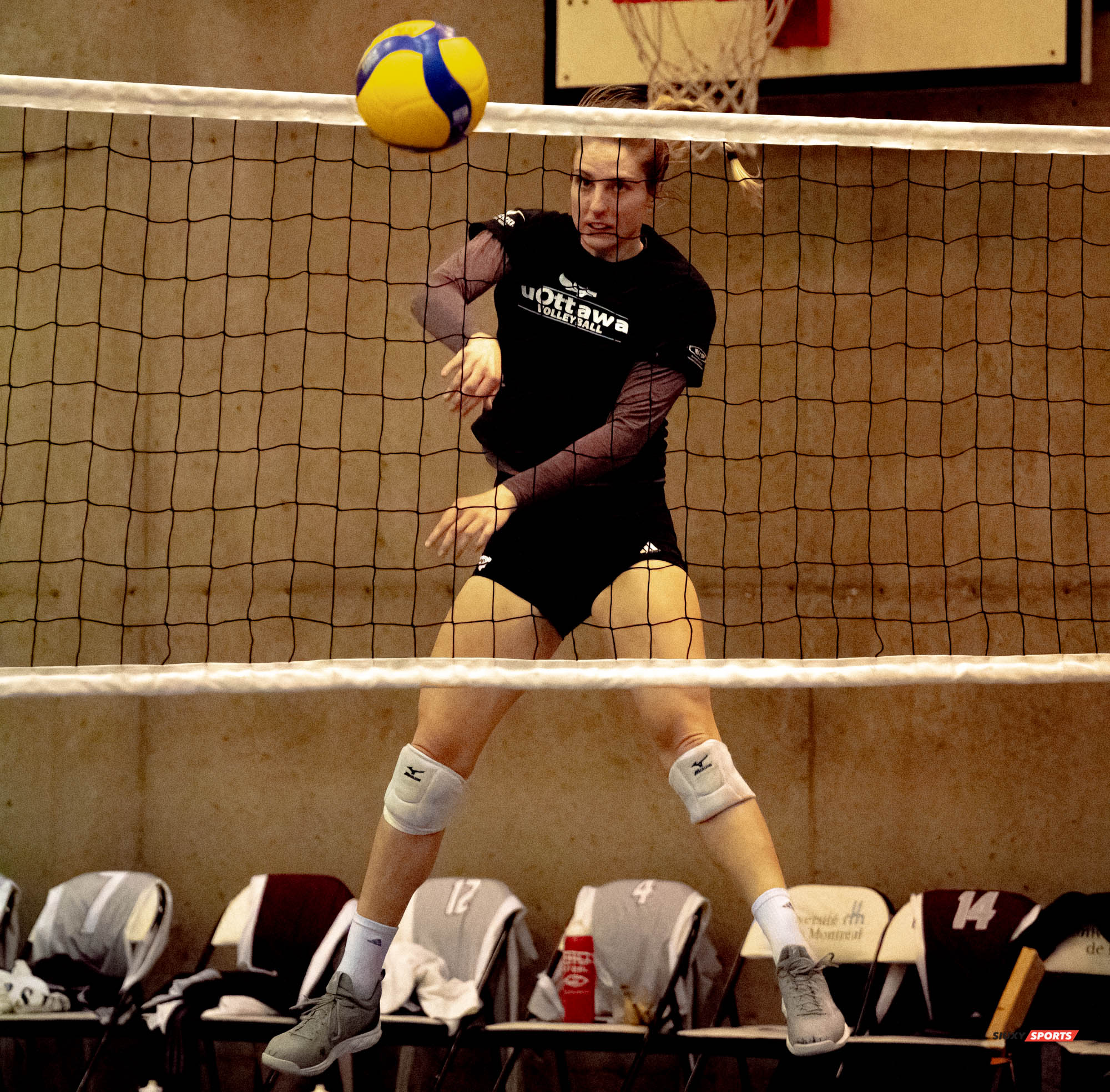  Université Ottawa -  - Volleyball -  (#VolleyUdeMvsUOttawaFW) Photo by:  | Siuxy Sports 2021-11-12