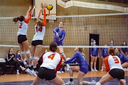 Université de Montréal vs Université du Québec à Trois Rivières - Volleyball Fém