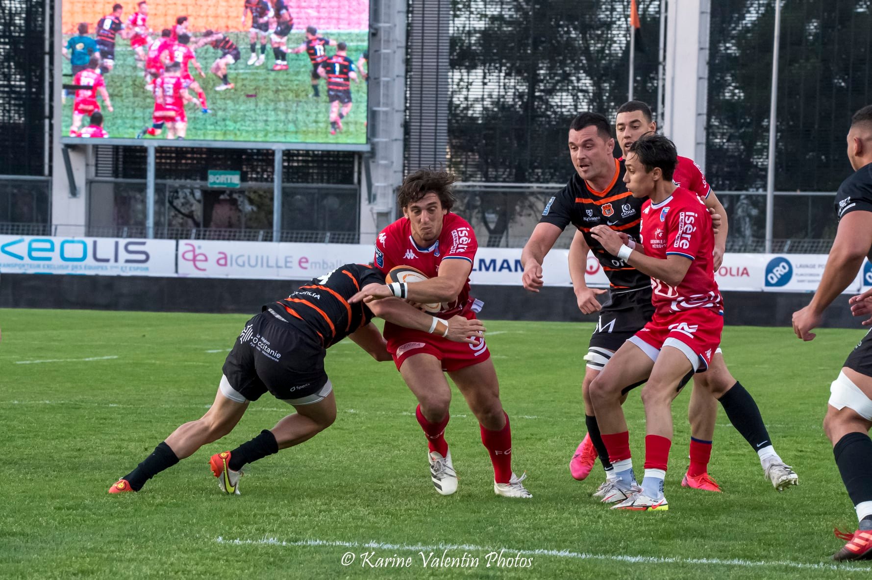 Ange CAPUOZZO - Karim QADIRI -  Racing Club Narbonnais - FC Grenoble Rugby - Rugby - Narbonne (32) vs (32) Grenoble - 2022 (#NarbonneVsGrenoble2022) Photo by: Karine Valentin | Siuxy Sports 2022-04-15