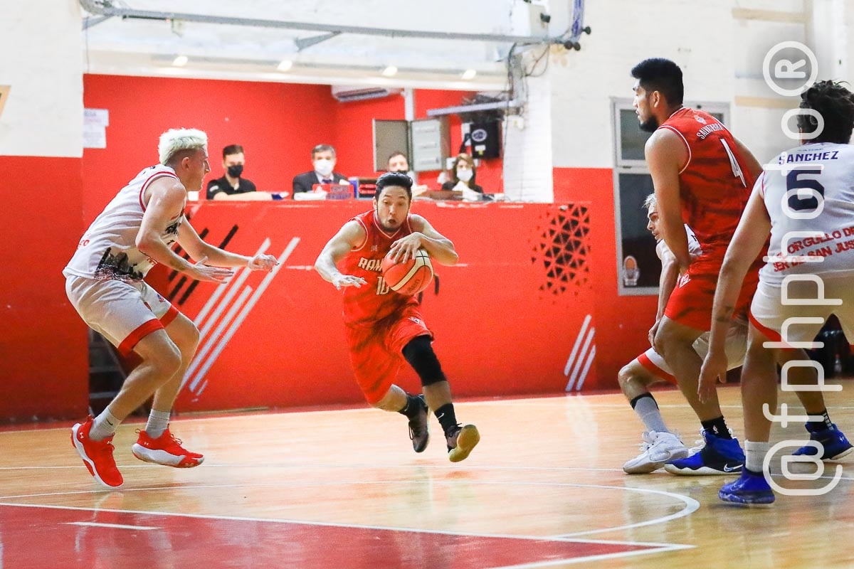 Maximiliano EIJO CIANCIA - Facundo KANESHIRO -  Ramos Mejía Lawn Tennis Club - Centro Deportivo Huracán de San Justo - Basketball - Ramos Mejia Lawn Tenis Club (83) Vs (54) Huracan de San Justo - 2022 - Liga Federal (#RMLTCVSHSJ2022fed) Photo by: Alan Roy Bahamonde | Siuxy Sports 2022-04-12